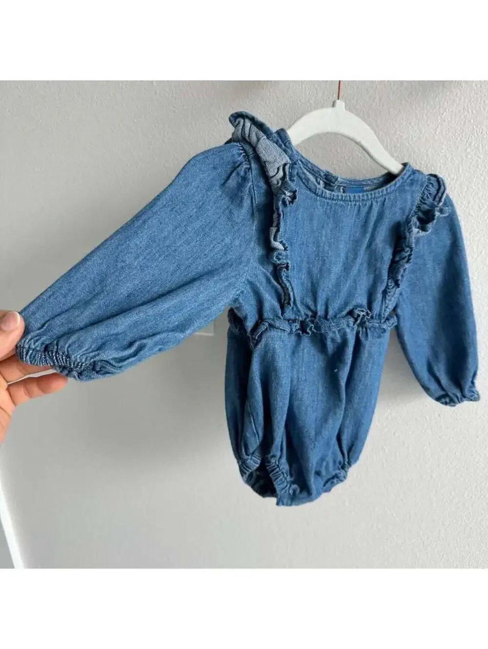 Old Navy Baby Girl Denim Long Sleeve bubble 6-12M